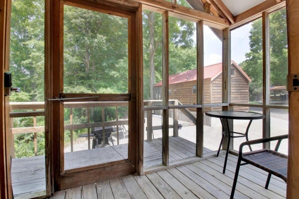 Charming Log Cabin In Bloomington Exterior photo
